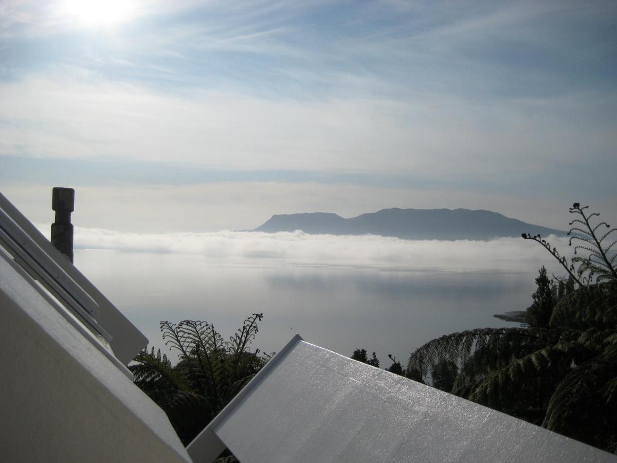 Te Whare -Lake Tarawera Tree-Top Nest Экстерьер фото